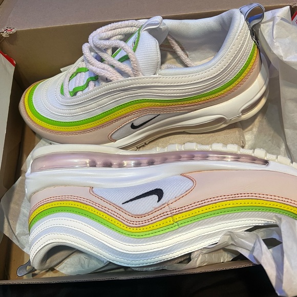 Women’s size 10 Nike Air Max 97 - Picture 1 of 4